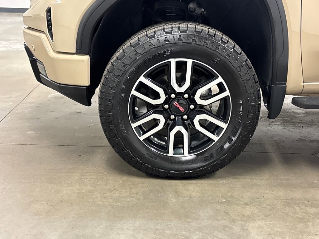 Used 2022 GMC Sierra 1500 AT4 w/ AT4 Premium Package image 8