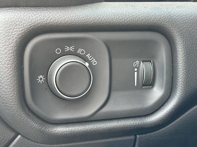 New 2024 RAM 5500 Tradesman image 18