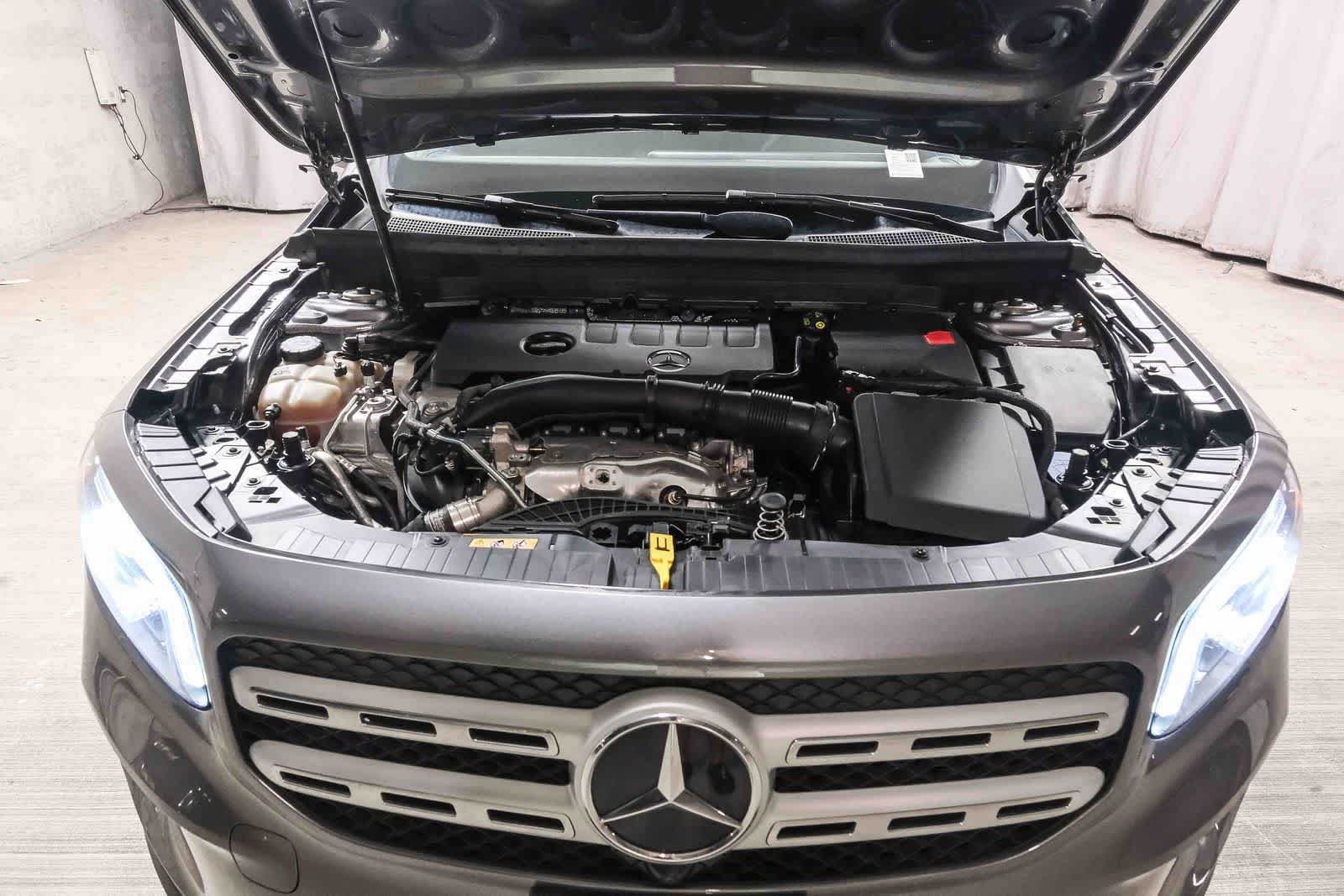 Used 2023 Mercedes-Benz GLB 250 image 32