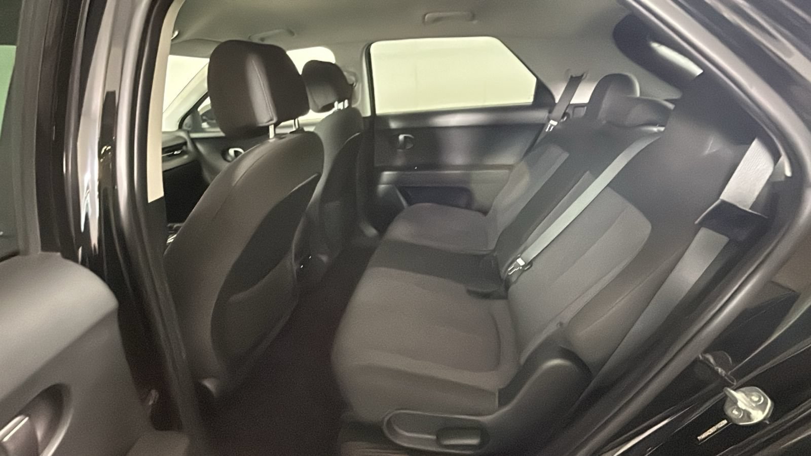 Used 2025 Hyundai Ioniq 5 SE RWD image 28