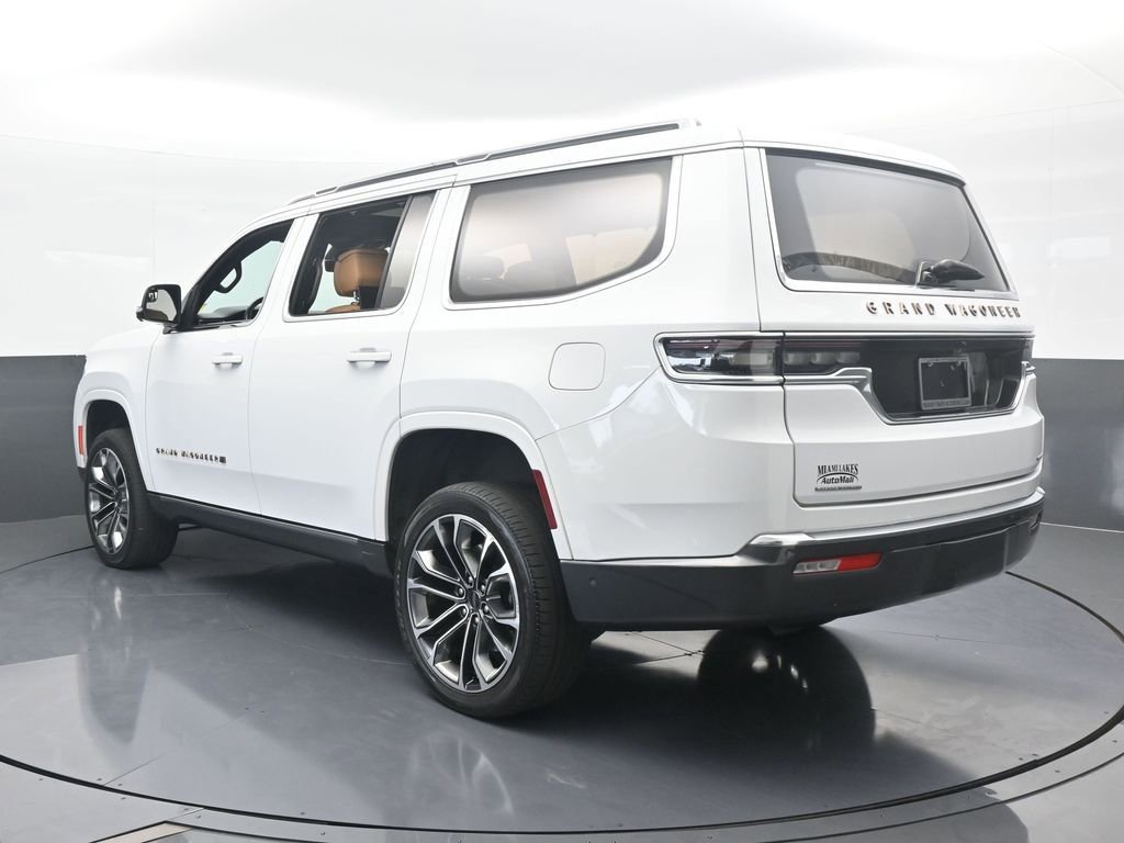 Used 2022 Jeep Grand Wagoneer Series III w/ Rear Seat Video Group 1 image 4