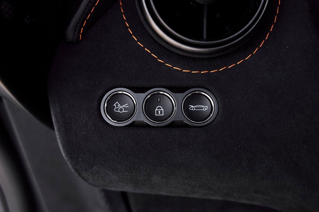 Used 2025 McLaren 750S Spider RWD image 49