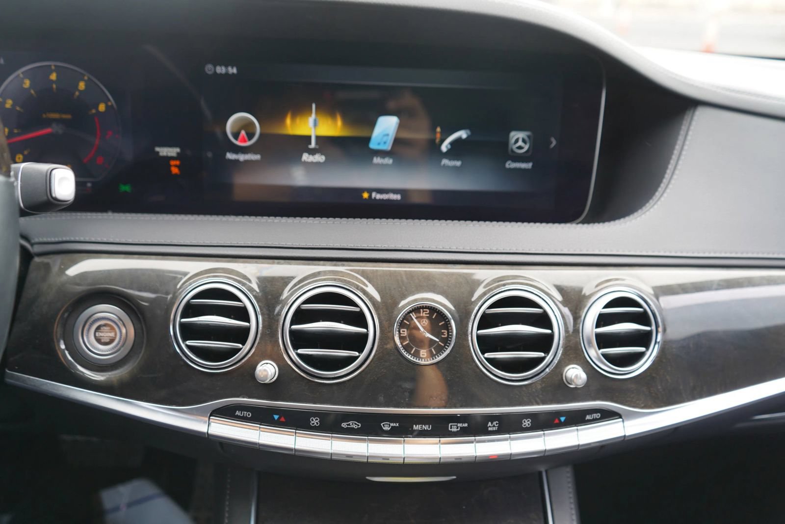 Used 2018 Mercedes-Benz S 560 Sedan image 10