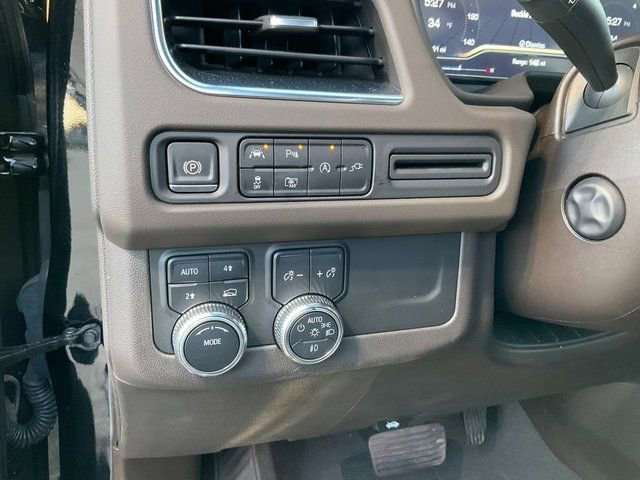 Used 2022 GMC Yukon SLT w/ SLT Premium Package image 10