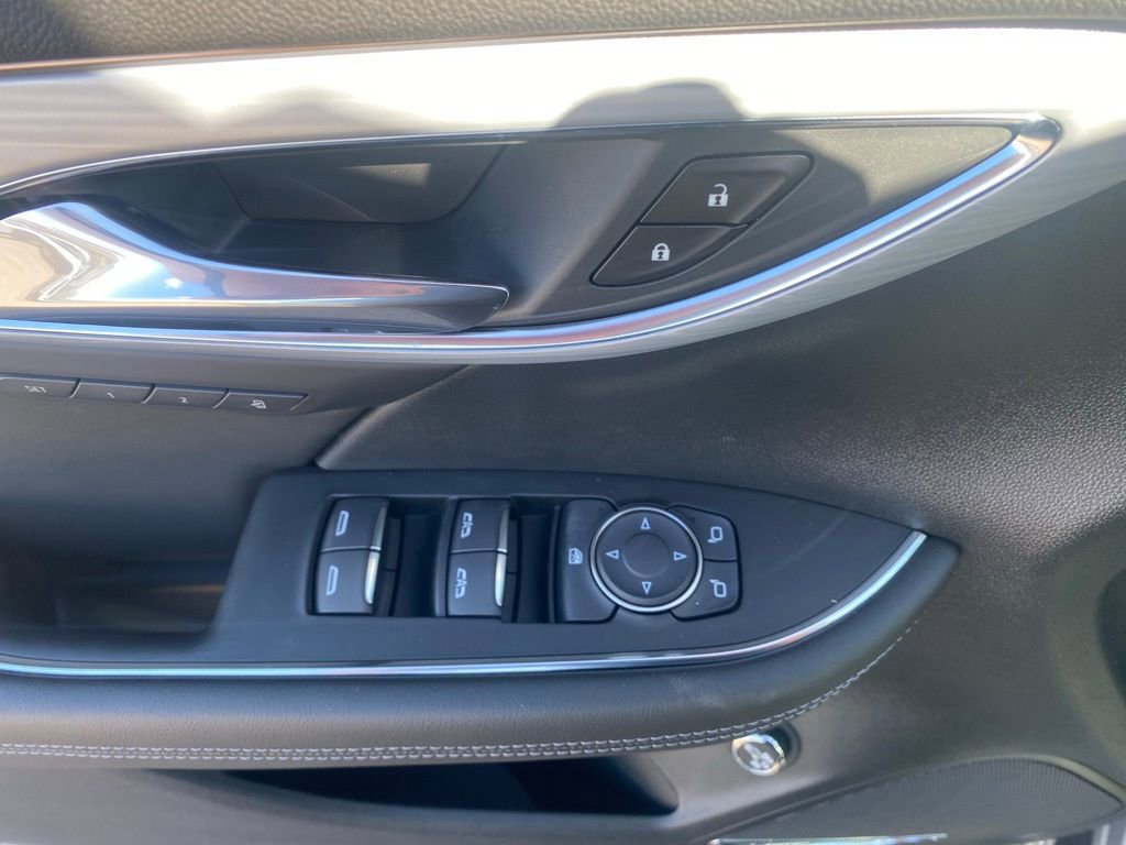 New 2025 Buick Envision Avenir image 12