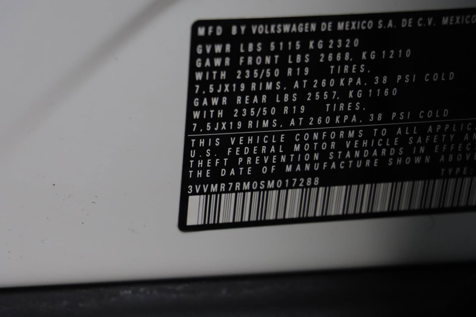 Used 2025 Volkswagen Tiguan SE w/ Panoramic Sunroof Package image 23