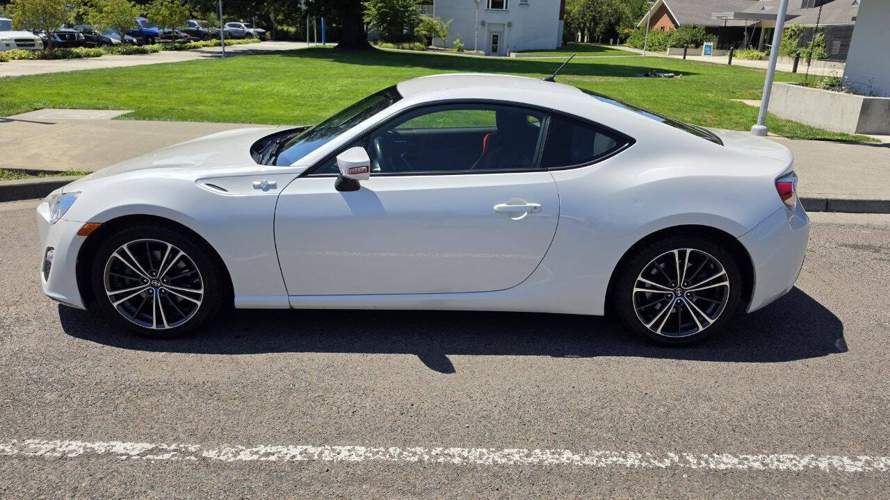Used 2013 Scion FR-S RWD image 8