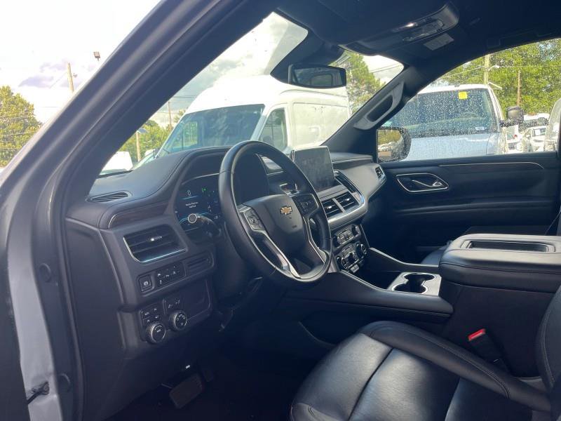 Used 2024 Chevrolet Suburban LT image 14