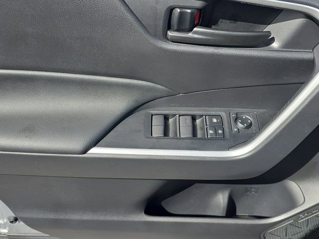 Used 2024 Toyota RAV4 LE image 17