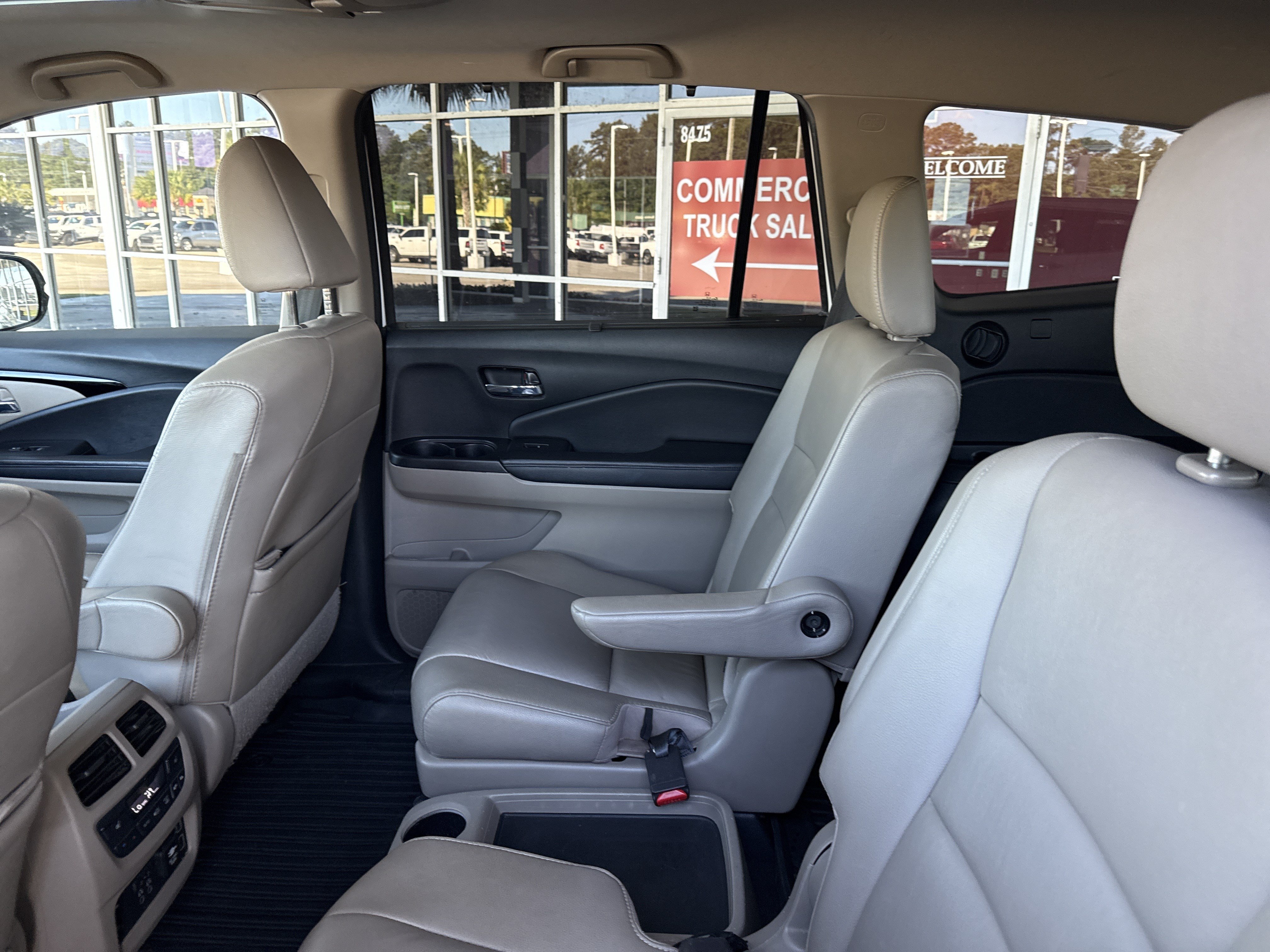 Used 2021 Honda Pilot Touring image 33