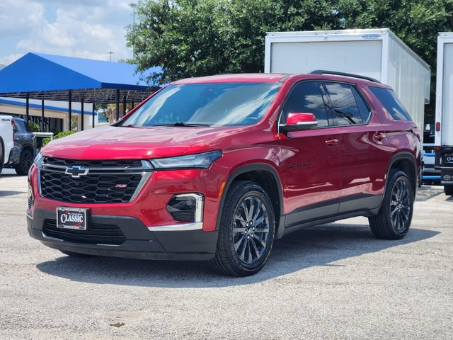 Used 2023 Chevrolet Traverse RS FWD image 3