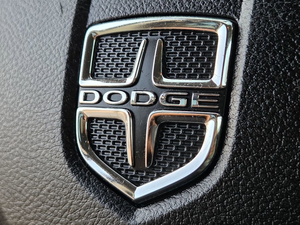 Used 2015 Dodge Grand Caravan SXT w/ UConnect Hands-Free Group image 23