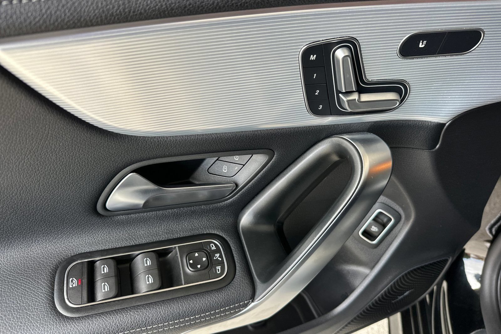 Certified 2023 Mercedes-Benz CLA 35 AMG 4MATIC image 12