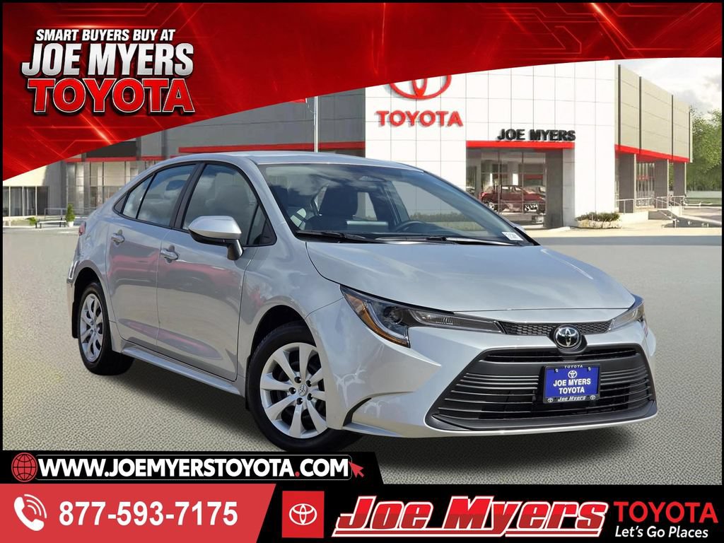 Used 2026 Toyota Corolla LE FWD image 1