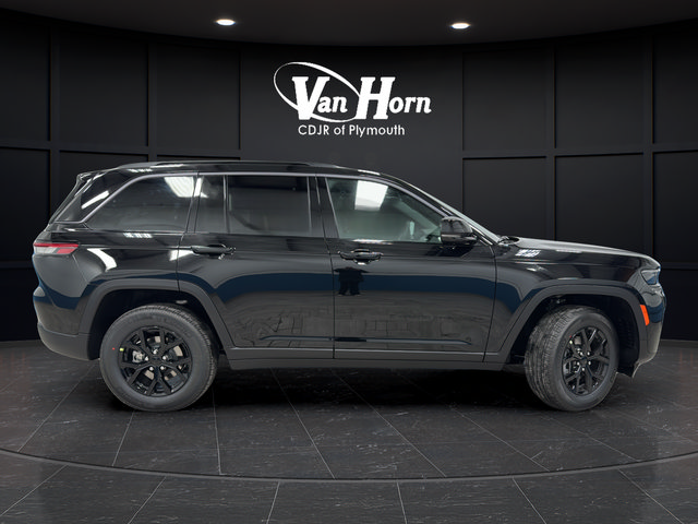 New 2026 Jeep Grand Cherokee Altitude AWD/4WD image 2