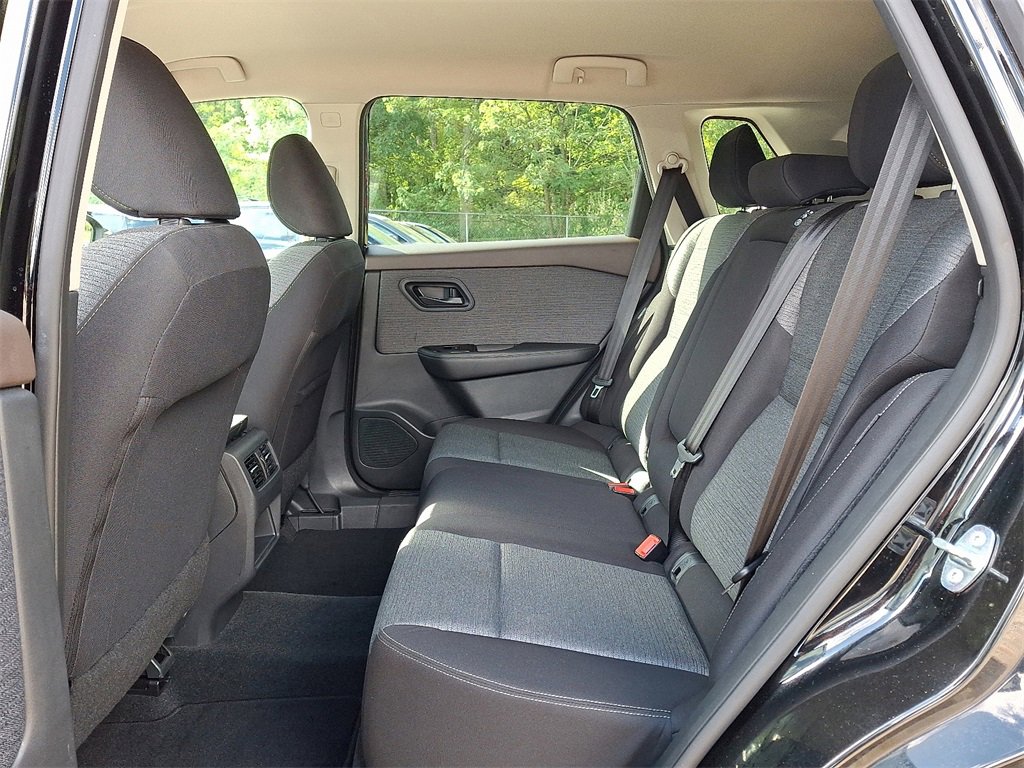 Used 2021 Nissan Rogue S image 10