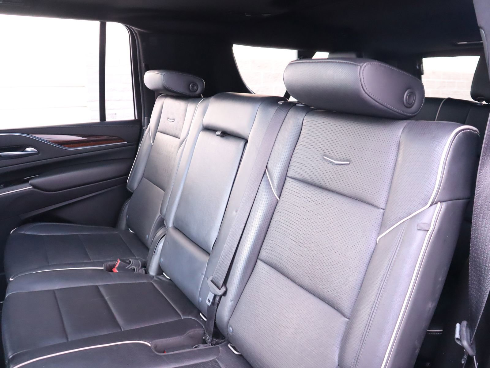 Used 2021 Cadillac Escalade ESV Premium Luxury w/ Driver Assist Tech Package AWD/4WD image 50