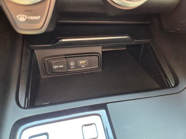 Used 2021 Genesis G70 2.0T image 27