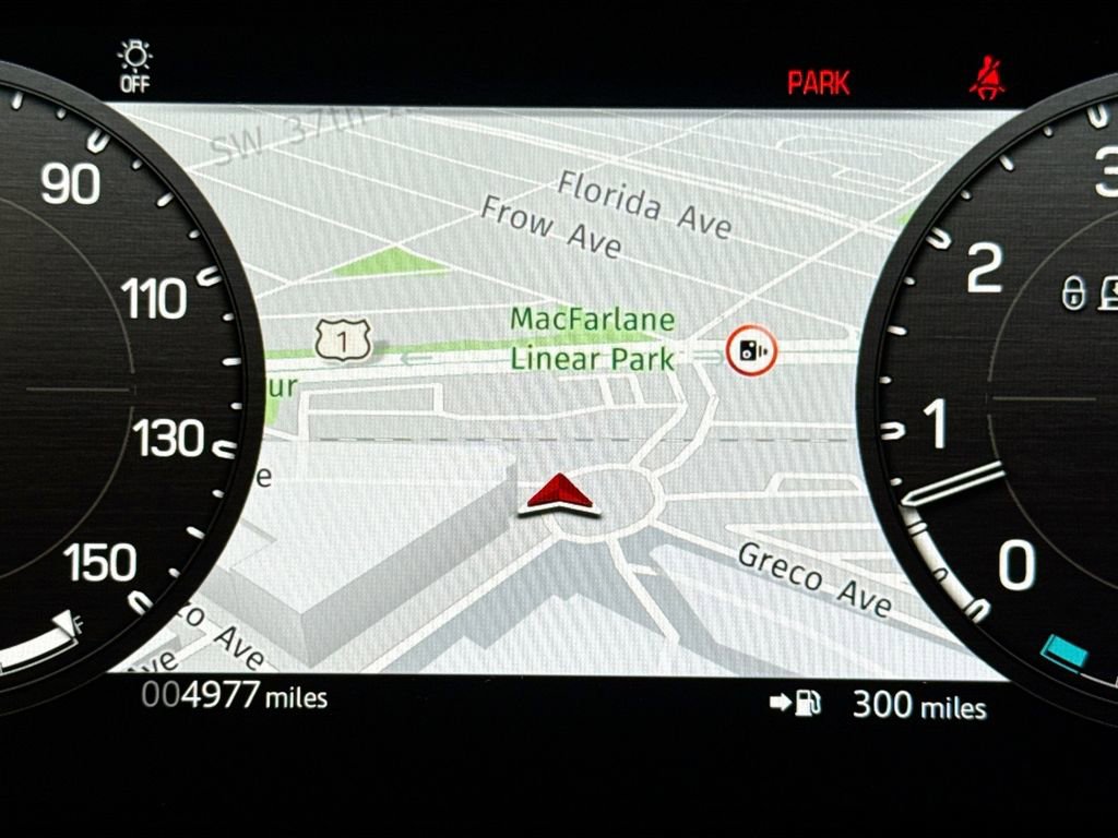 Used 2025 Land Rover Defender 130 X-Dynamic SE image 11