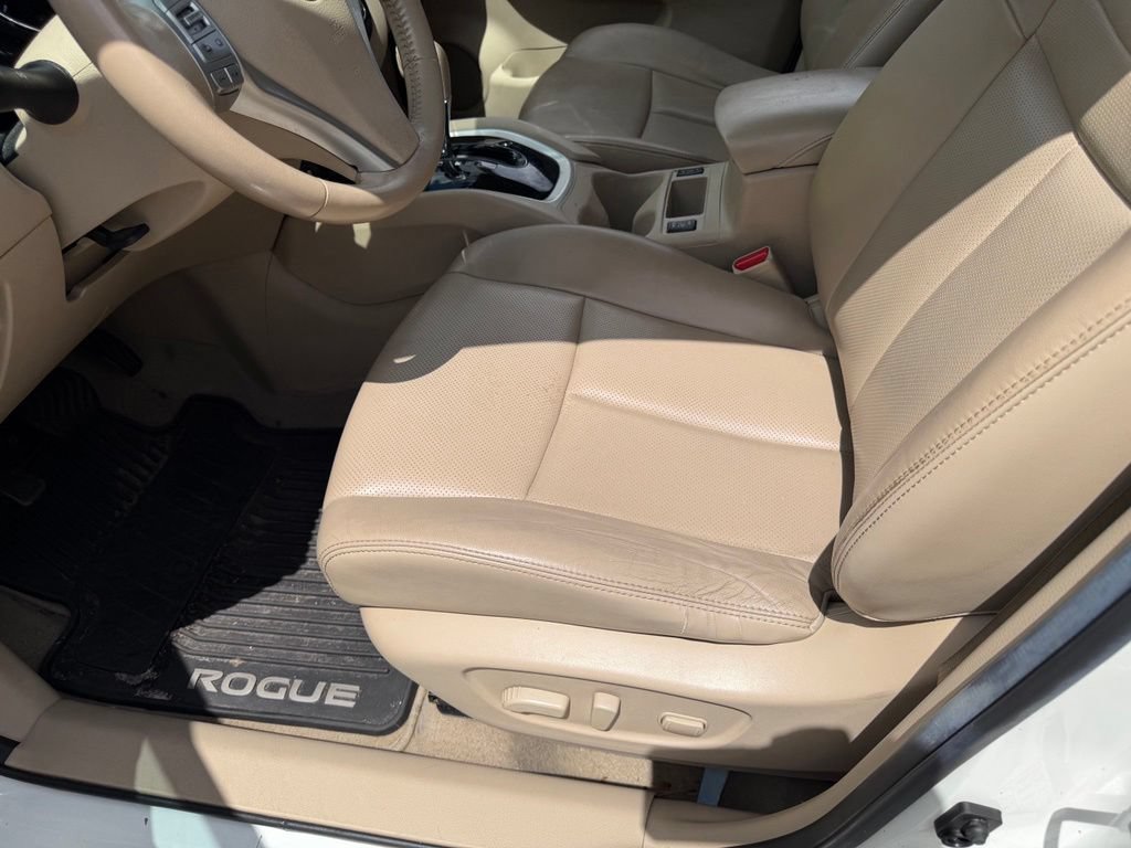 Used 2014 Nissan Rogue SL FWD image 23