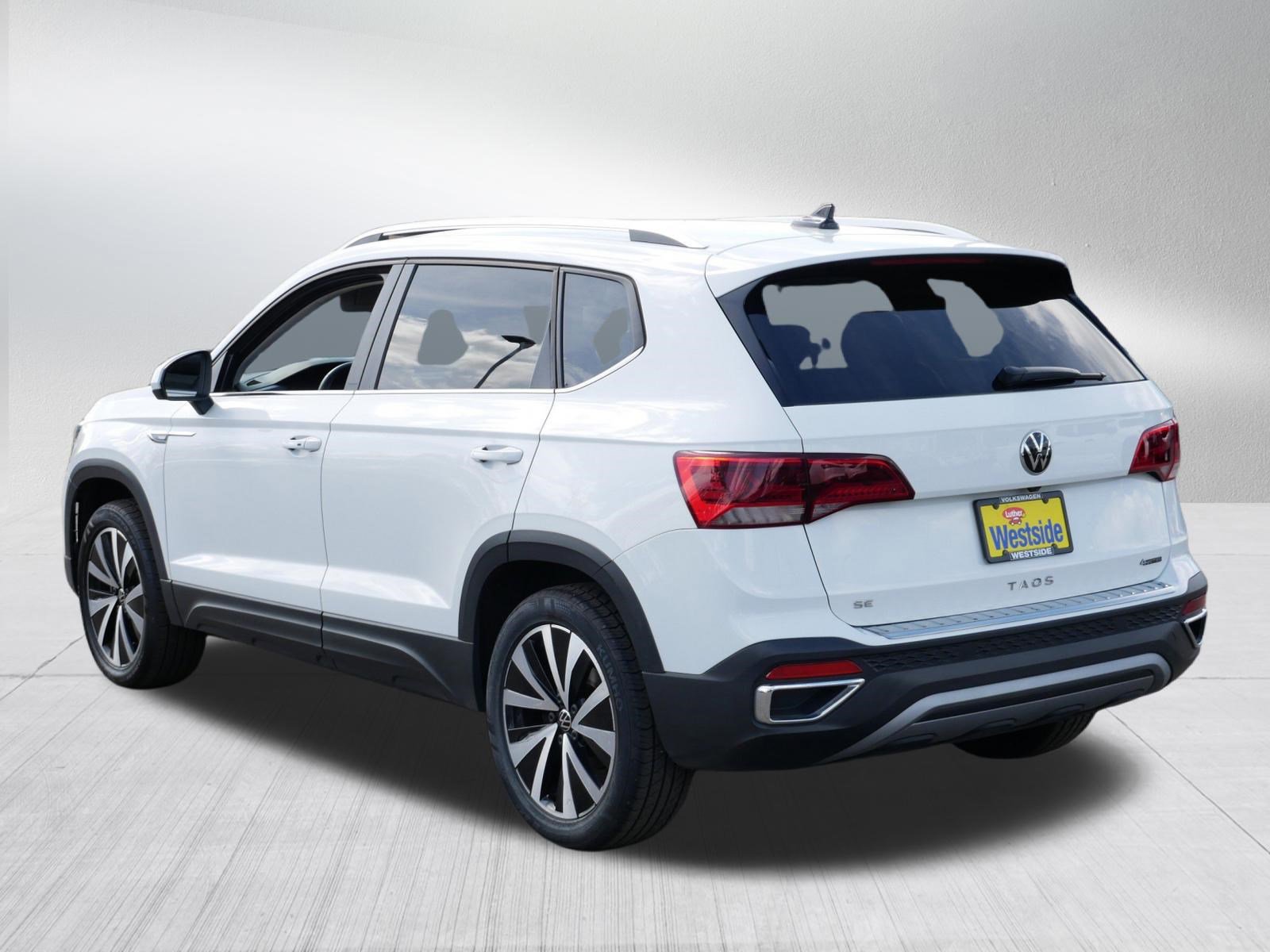 Used 2022 Volkswagen Taos SE AWD/4WD image 5