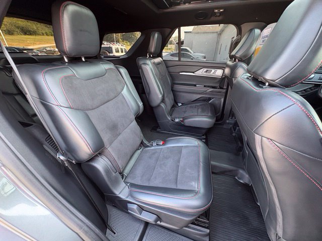 Used 2025 Ford Explorer ST AWD/4WD image 30