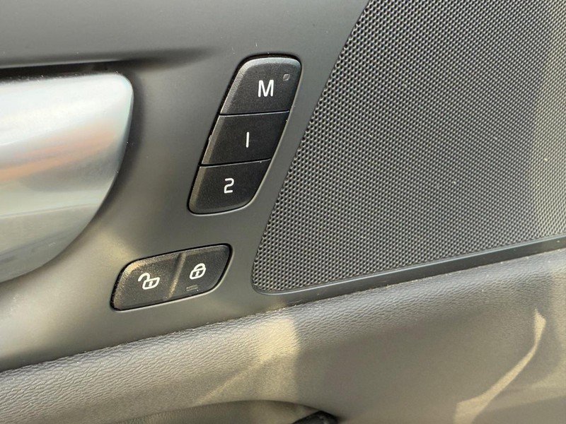 Certified 2024 Volvo S60 B5 Core image 16