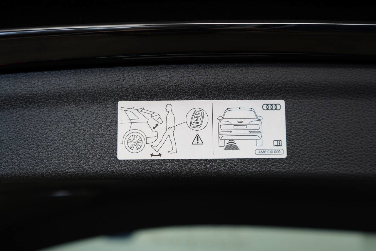 Used 2024 Audi Q3 2.0T Premium Plus w/ Premium Plus Package image 76