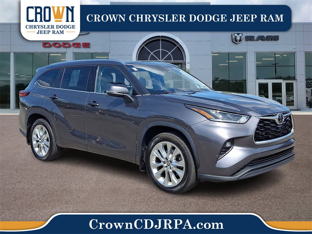 Used 2021 Toyota Highlander Limited image 1