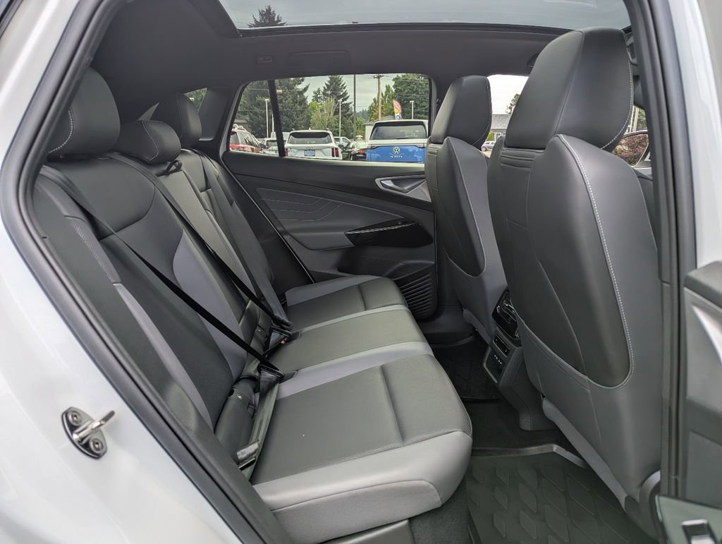 Certified 2023 Volkswagen ID.4 Pro S Plus AWD/4WD image 33