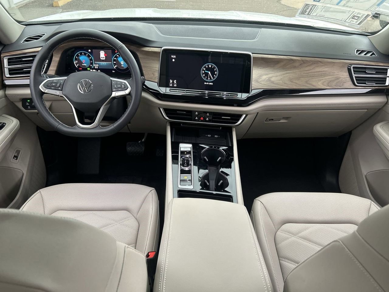 New 2026 Volkswagen Atlas SE image 11