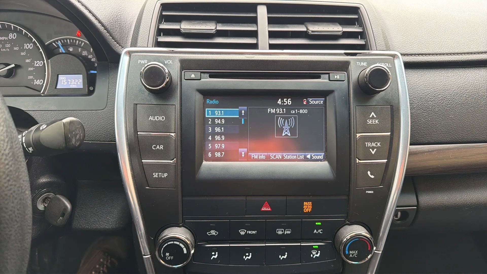 Used 2015 Toyota Camry LE FWD image 18