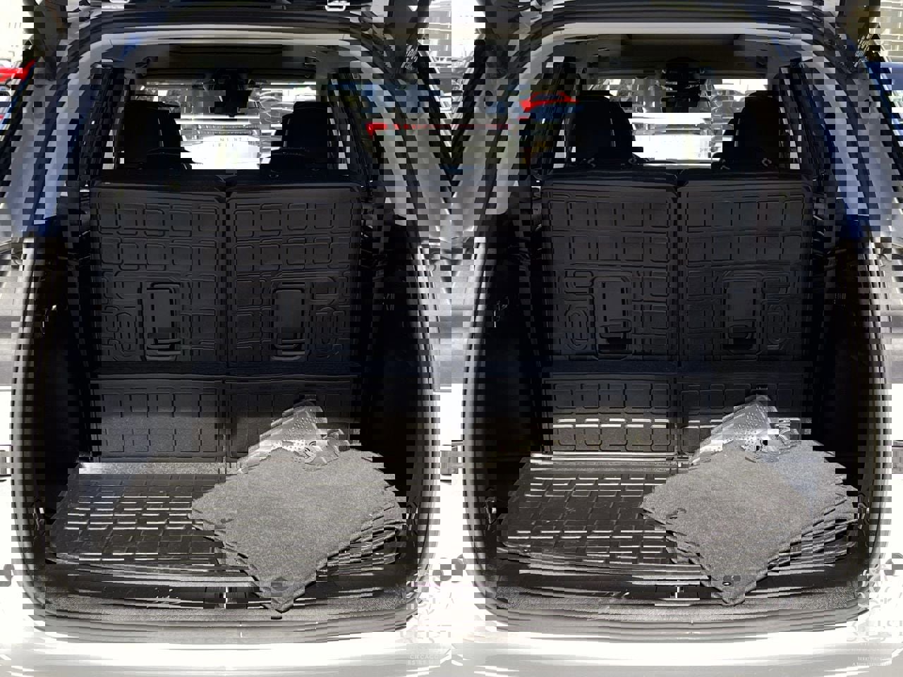 Used 2023 Jeep Grand Cherokee L Limited w/ Luxury Tech Group II image 32