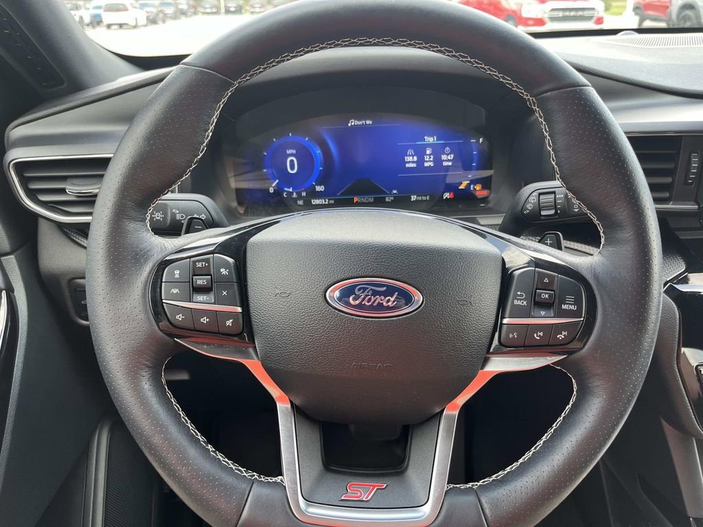 Used 2024 Ford Explorer ST w/ Equipment Group 401A AWD/4WD image 16