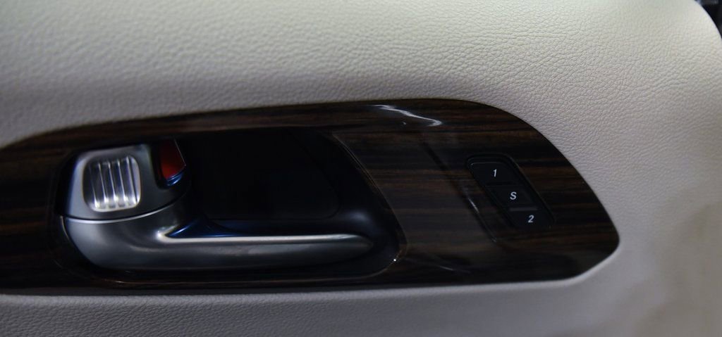 Used 2023 Chrysler Pacifica Limited FWD image 16