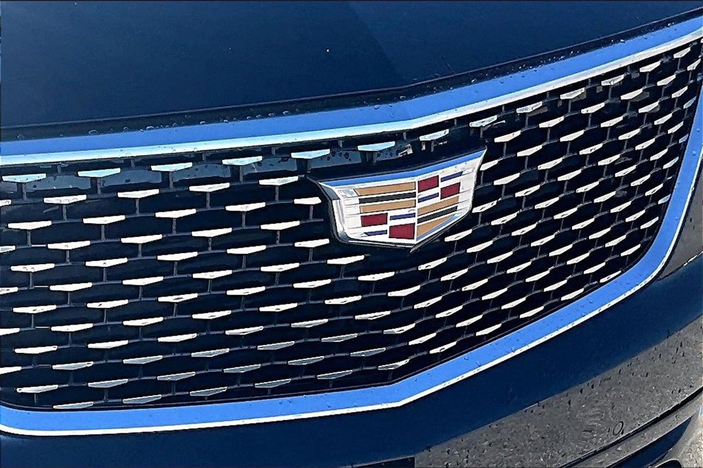 Used 2025 Cadillac XT6 Premium Luxury image 29