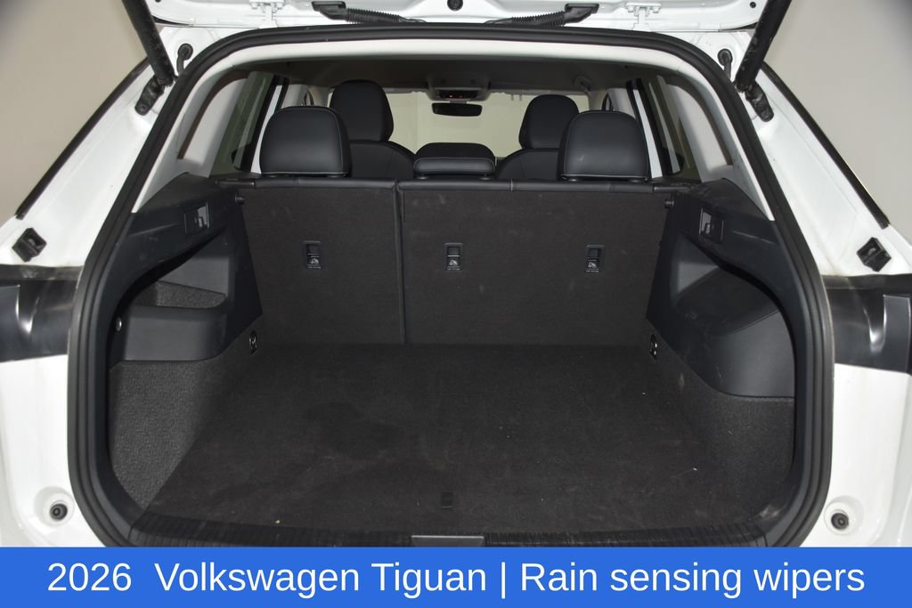 Used 2026 Volkswagen Tiguan SE FWD image 25