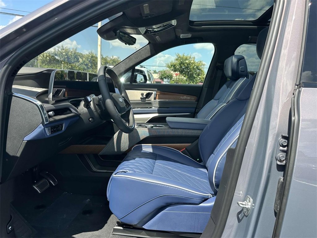 New 2026 Cadillac Vistiq Premium Luxury image 16