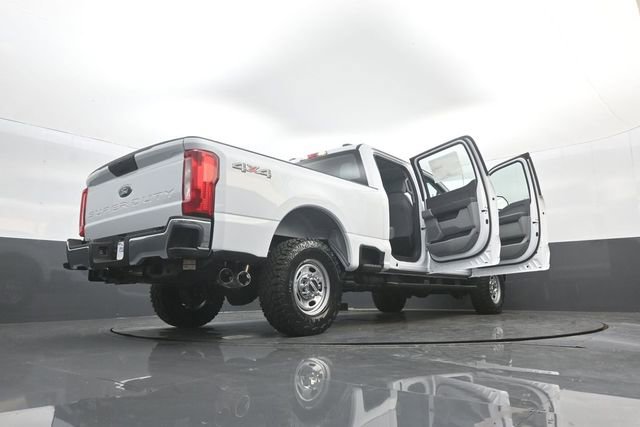 New 2026 Ford F250 XL w/ XL Off-Road Package AWD/4WD image 35