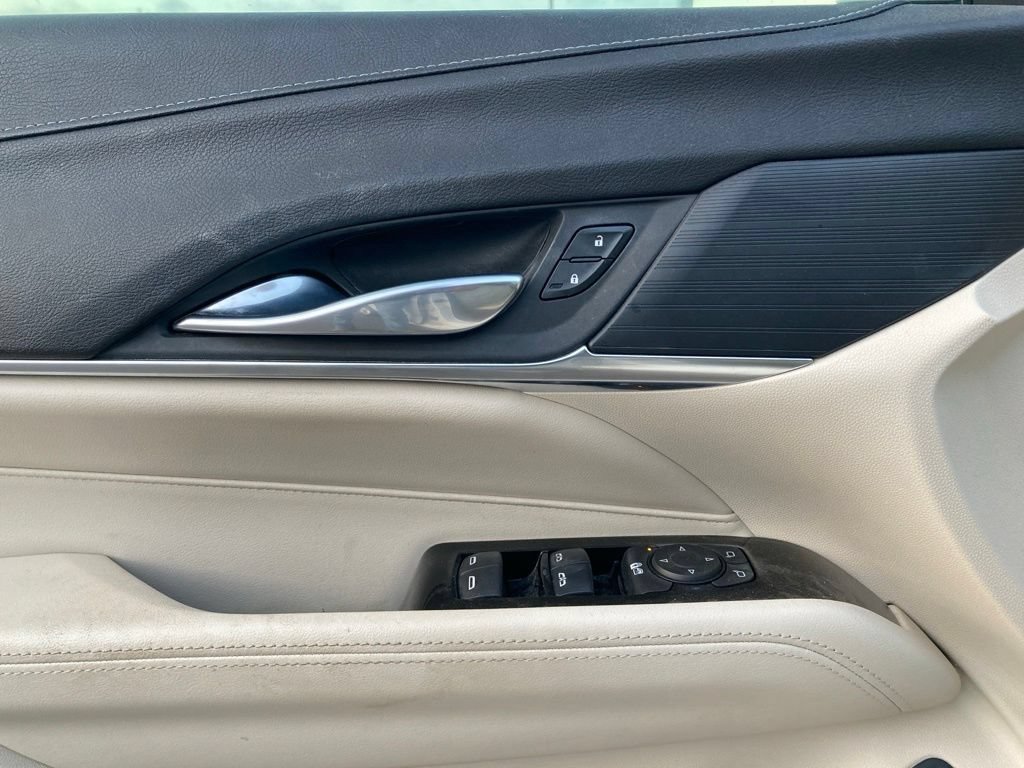 Used 2023 Cadillac CT4 Luxury w/ Cold Weather Package RWD image 10