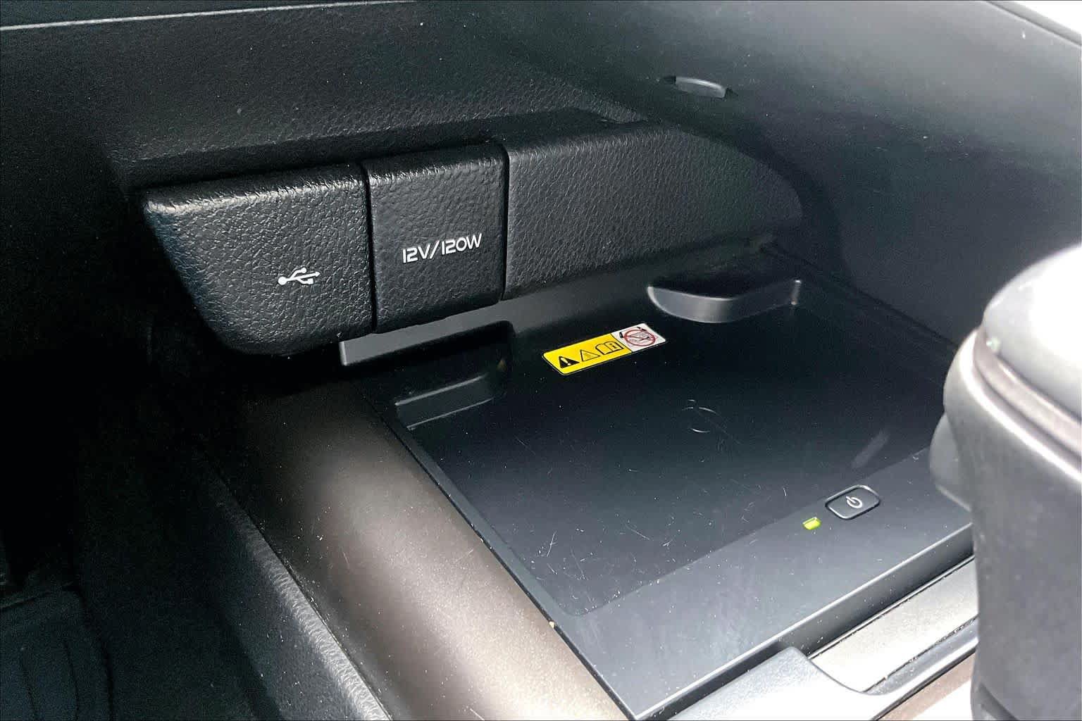 Used 2022 Toyota Camry XSE FWD image 27