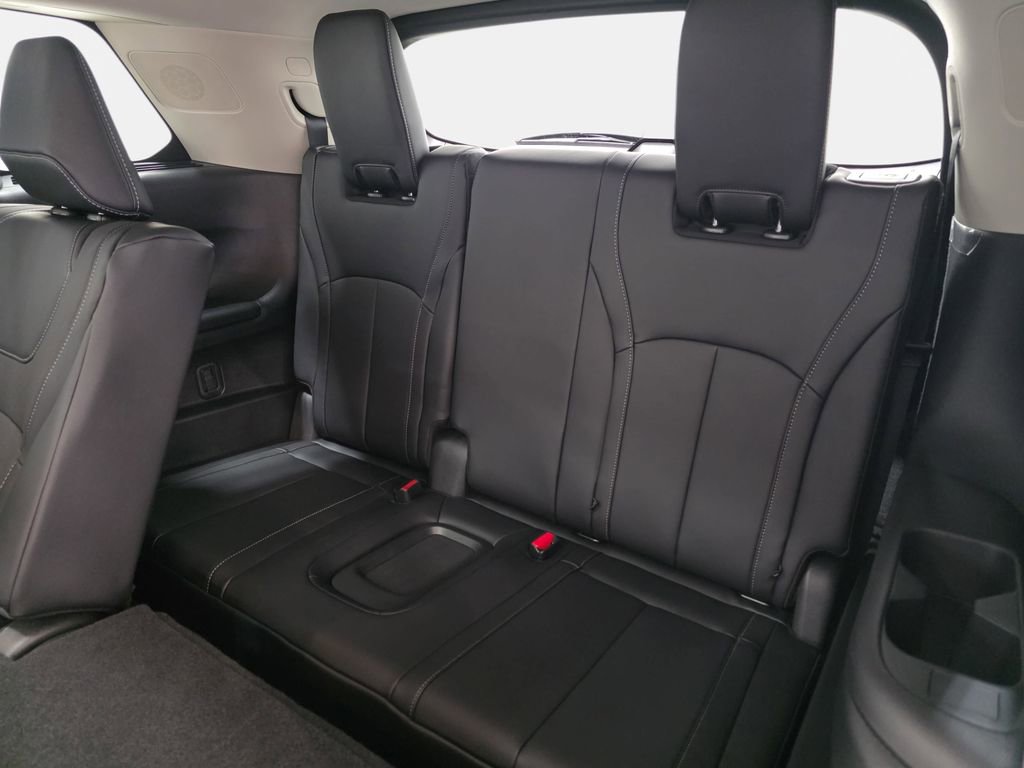 Certified 2026 INFINITI QX60 Luxe w/ Cargo Package AWD/4WD image 34