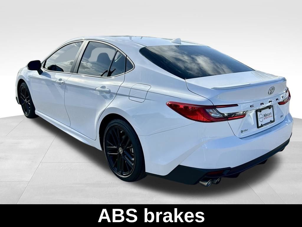 Used 2025 Toyota Camry SE w/ Convenience Package image 8