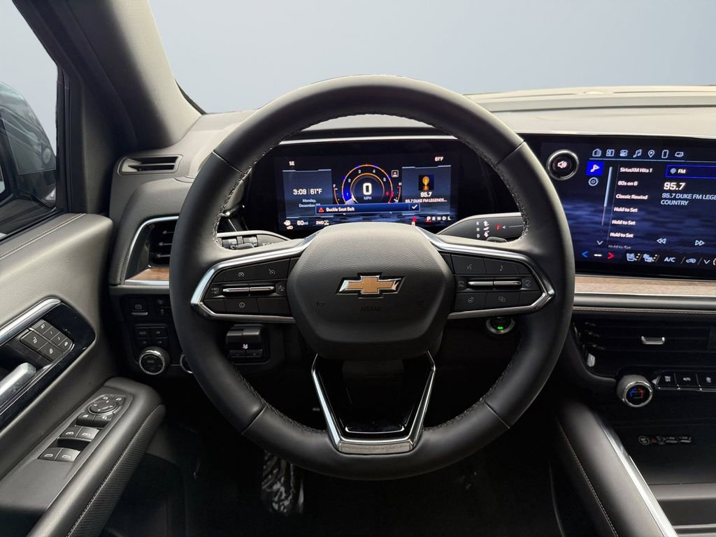 Certified 2025 Chevrolet Suburban High Country image 14