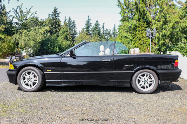 Used 1999 BMW 323i Convertible image 3
