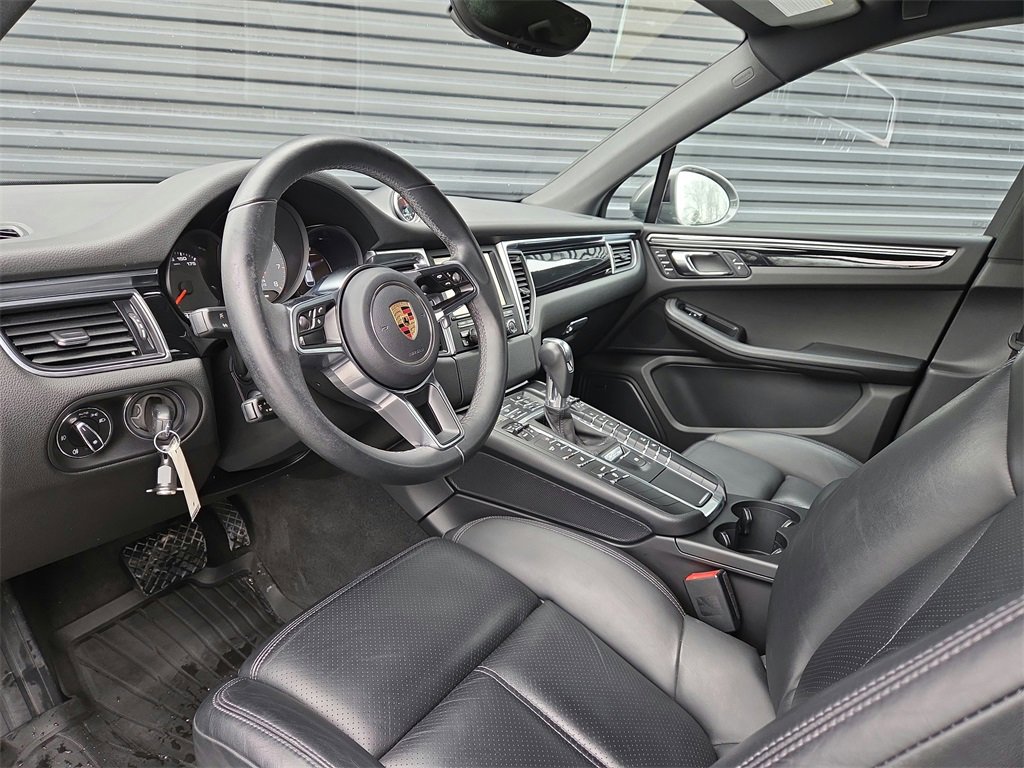 Certified 2016 Porsche Macan S image 4