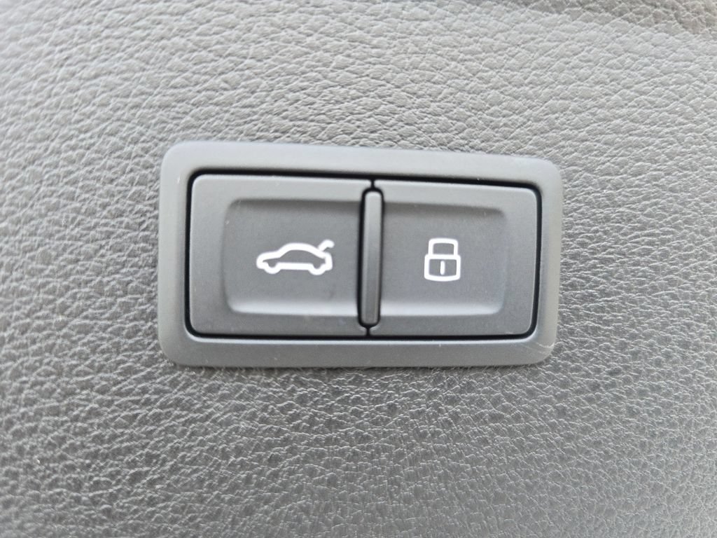 Used 2024 Audi SQ5 Premium Plus AWD/4WD image 19