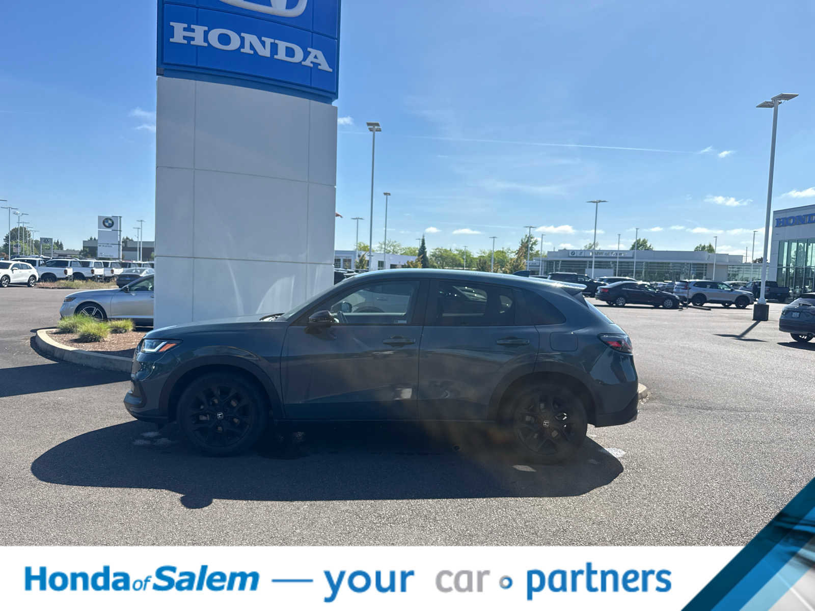 Used 2023 Honda HR-V Sport image 3