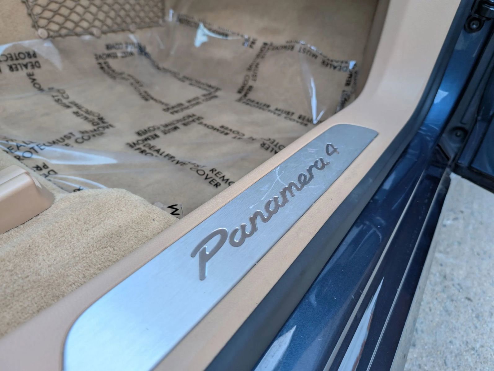 Used 2014 Porsche Panamera 4 image 15