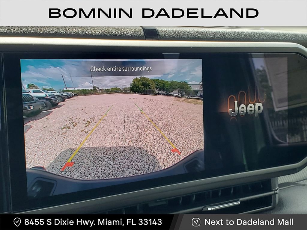 Used 2025 Jeep Gladiator Sport image 20